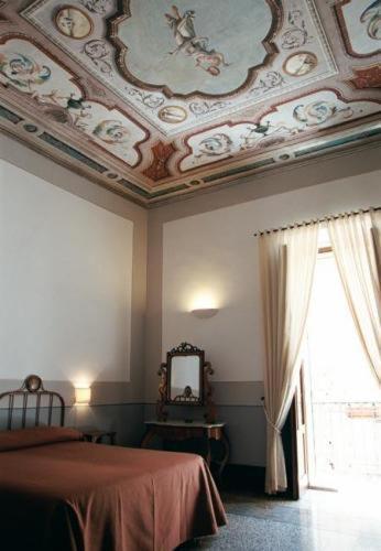 Hotel Palazzo D'Erchia Conversano Bagian luar foto
