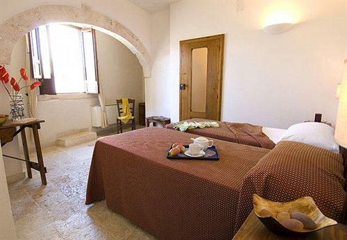 Hotel Palazzo D'Erchia Conversano Bagian luar foto