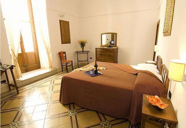 Hotel Palazzo D'Erchia Conversano Bagian luar foto