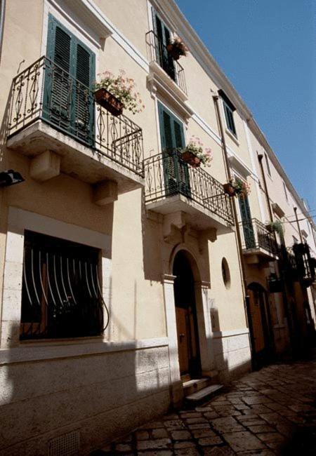 Hotel Palazzo D'Erchia Conversano Bagian luar foto